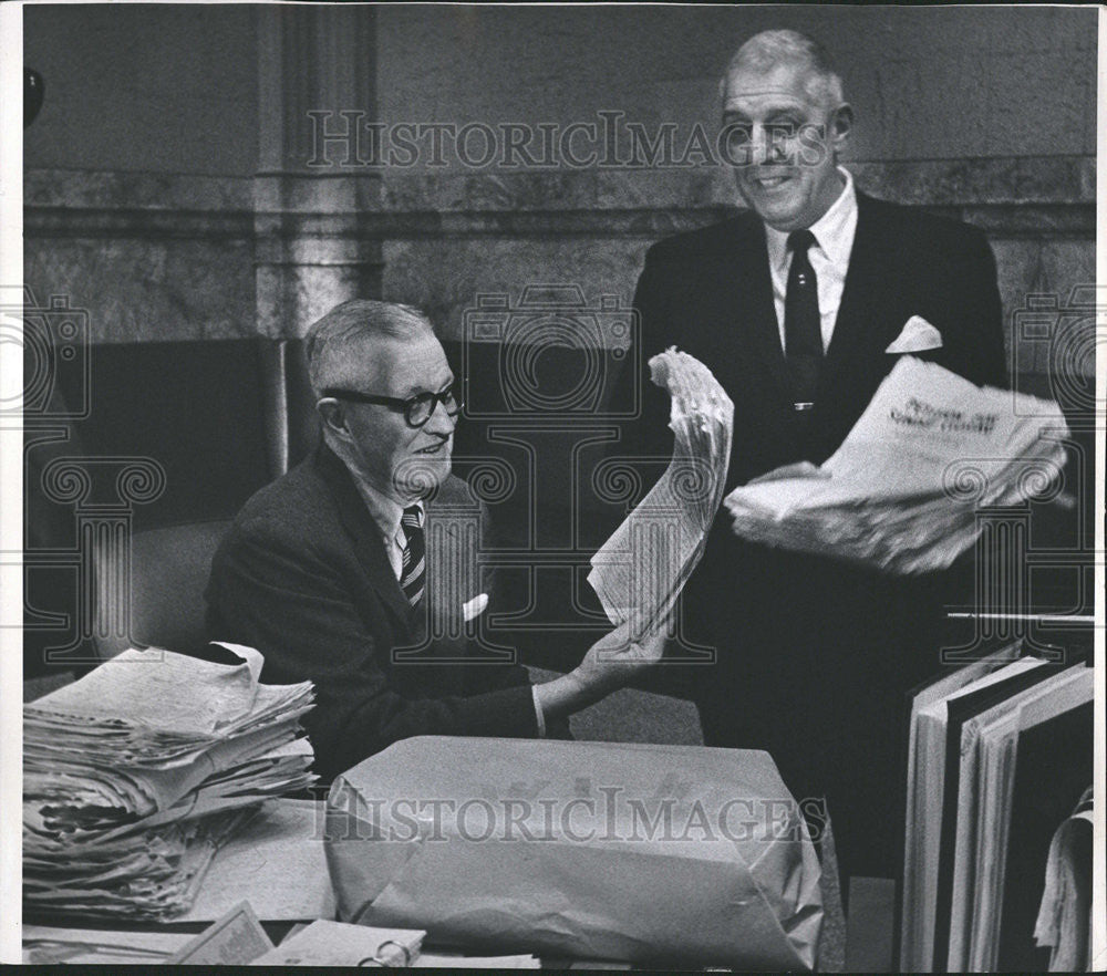 1967 Press Photo Robert L. Campbell With State Senator Will F. Nicholson - Historic Images