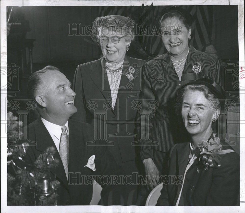 1954 Press Photo Dan Thornton Jessie Guy Houghtelin Leyden Chiles Wickersham - Historic Images