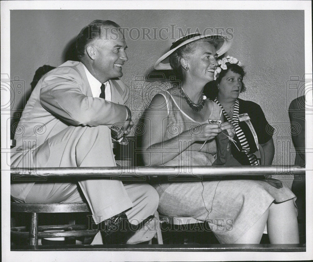 1954 Press Photo Colorado Governor Dan Thornton And Family - Historic Images