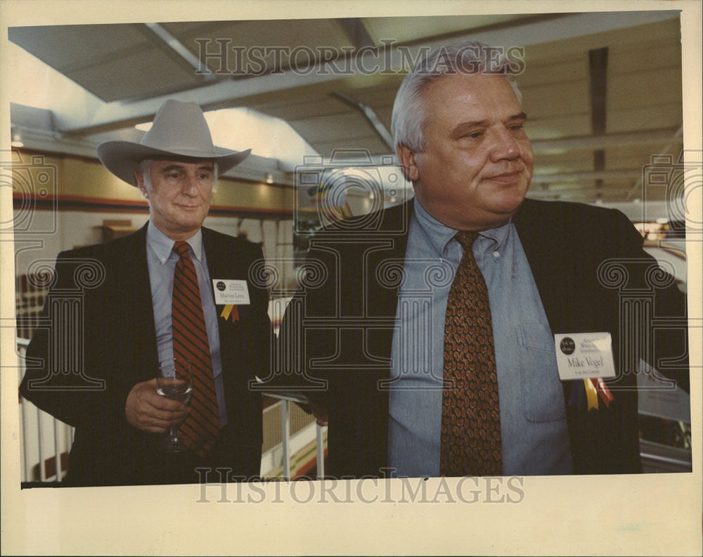 1993 Press Photo Marvin Levy  and Mike Vogel kicked off the Westernwear Alliance - Historic Images