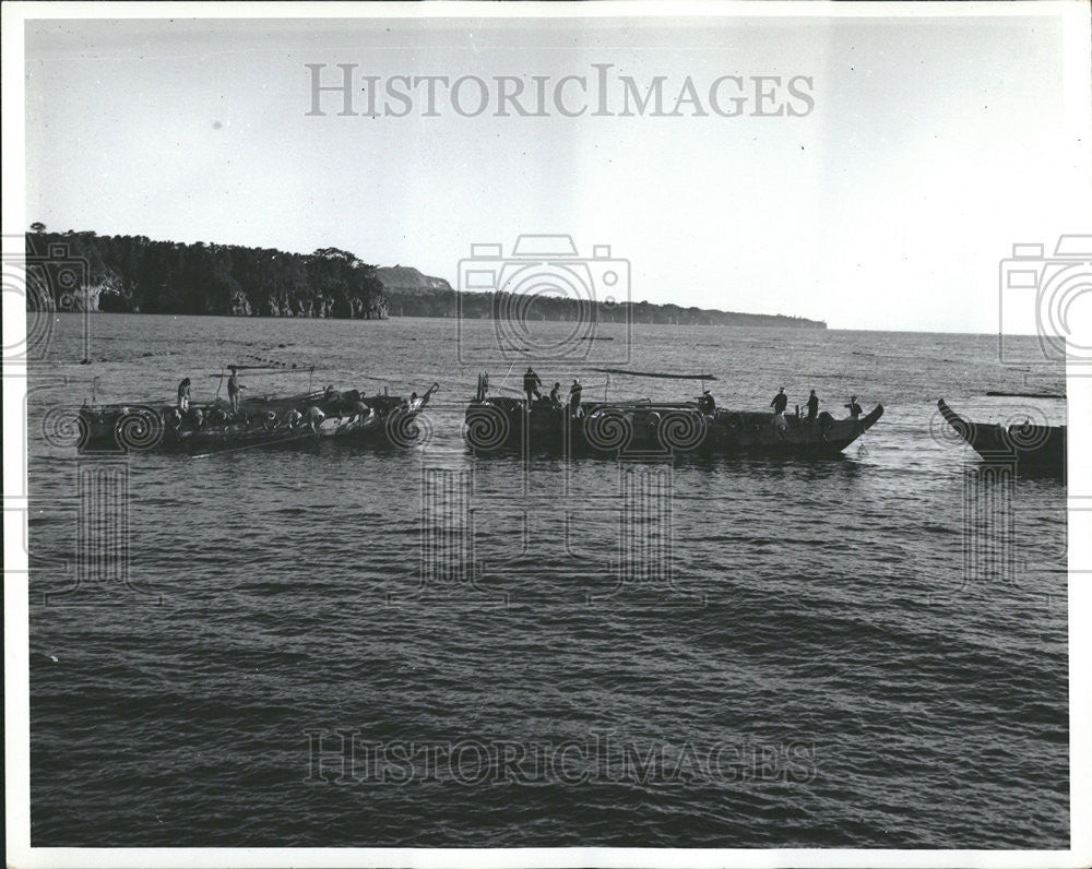 1965 Press Photo Coastal Fishermen Japan - Historic Images