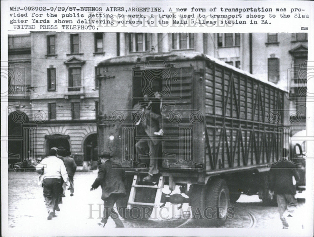 1957 Press Photo New Form Transportation Provide Public Get Work Argentine - Historic Images