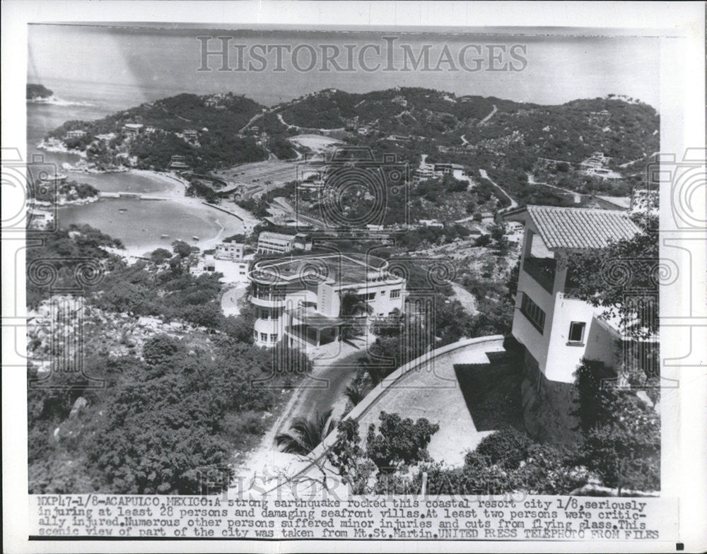 1956 Press Photo Strong Earthquake Coastal Resort City Injuring People Villas - Historic Images