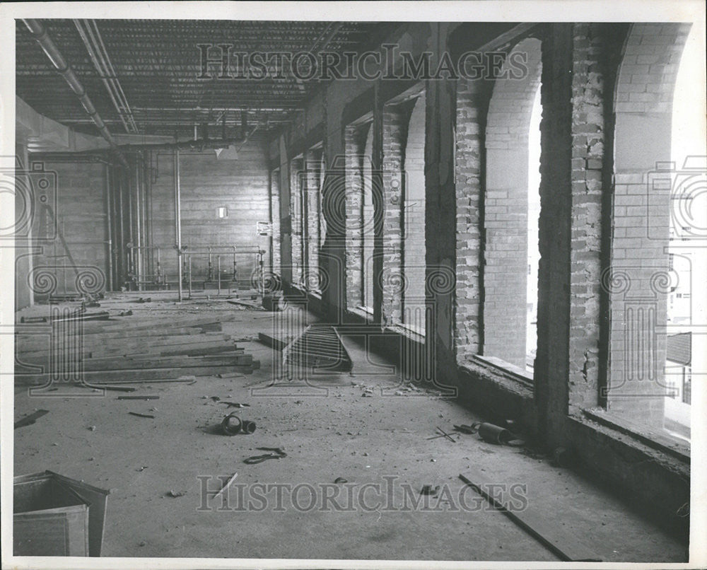 1953 Press Photo Picture Construction Apartment Bamboo Stick Place Ground Housing - Historic Images