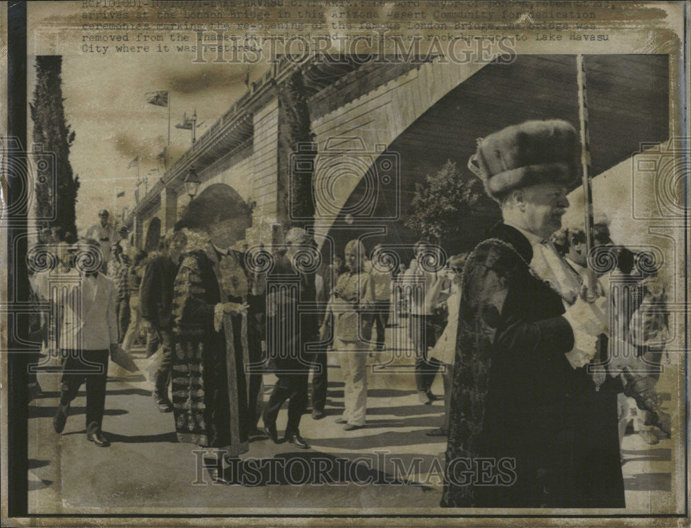 1971 Press Photo Lord Mayor London Bridge Lake Havasu City Arizona - Historic Images