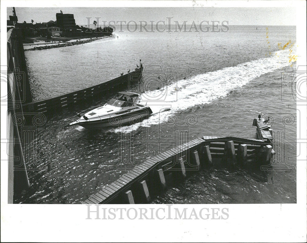 1988 Press Photo Recently Damaged John Pass Bridge. - Historic Images