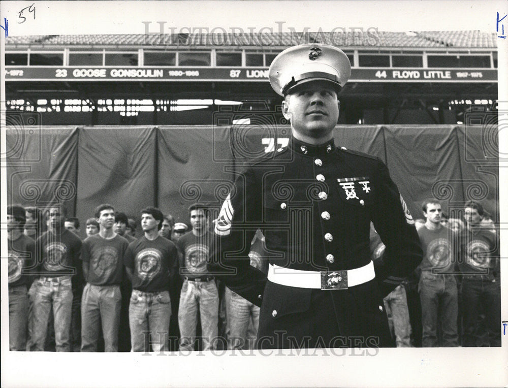 1989 Press Photo United States Marine Corps Soldier - Historic Images