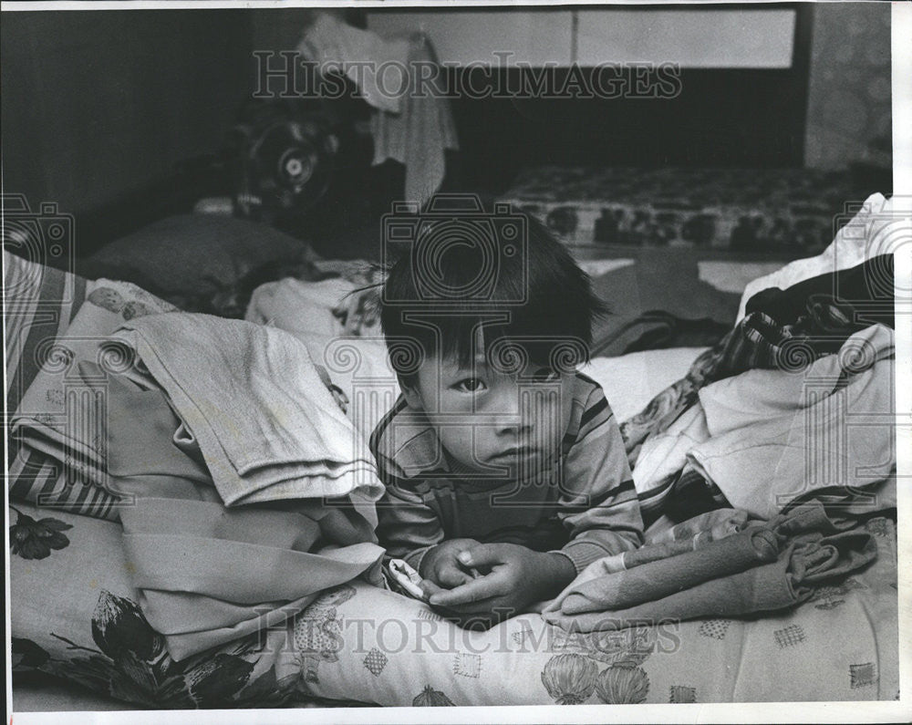 1979 Press Photo Vietnamese American Child South Lincoln Park Denver Colorado - Historic Images