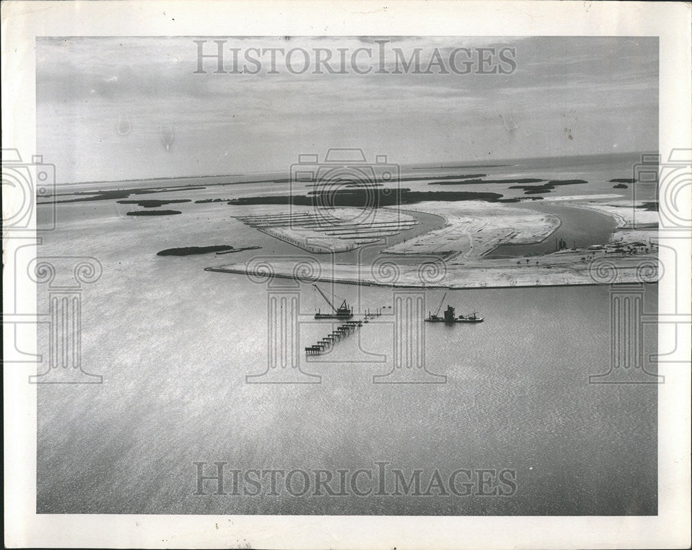 1960 Press Photo Stain Water Bayway File Trip Weaver Tripp Sea Anture Boat Ship - Historic Images