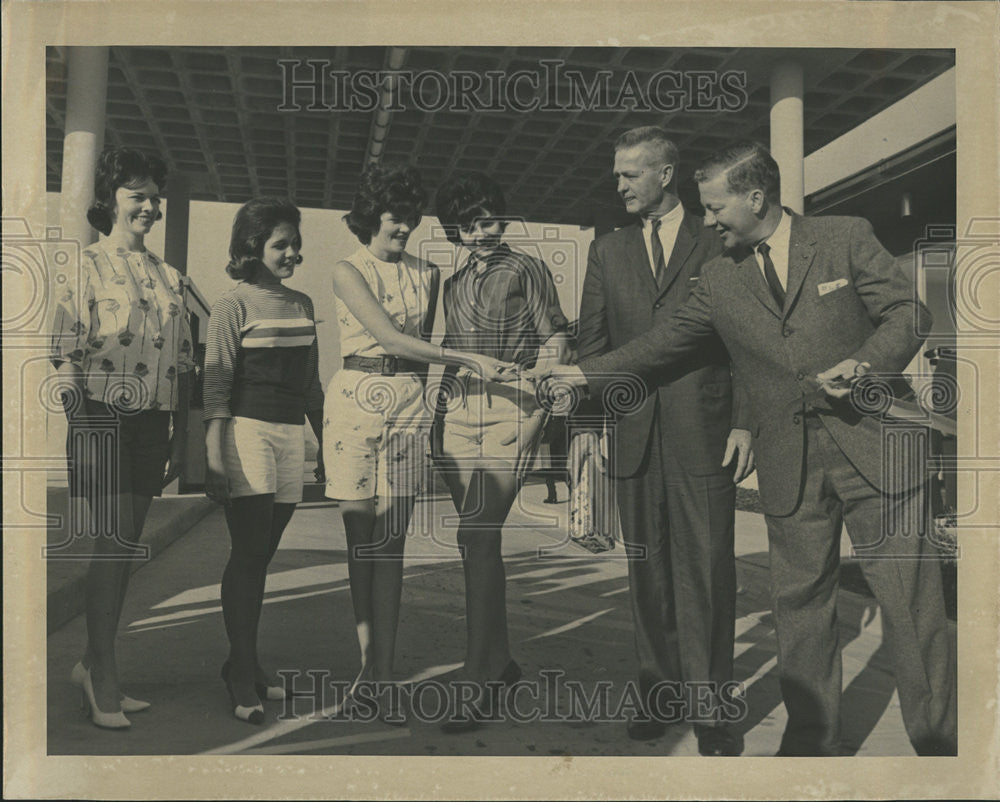 1962 Press Photo Jill Bebout Debby Poore Diagonal Maureen Gavaghan Williams - Historic Images