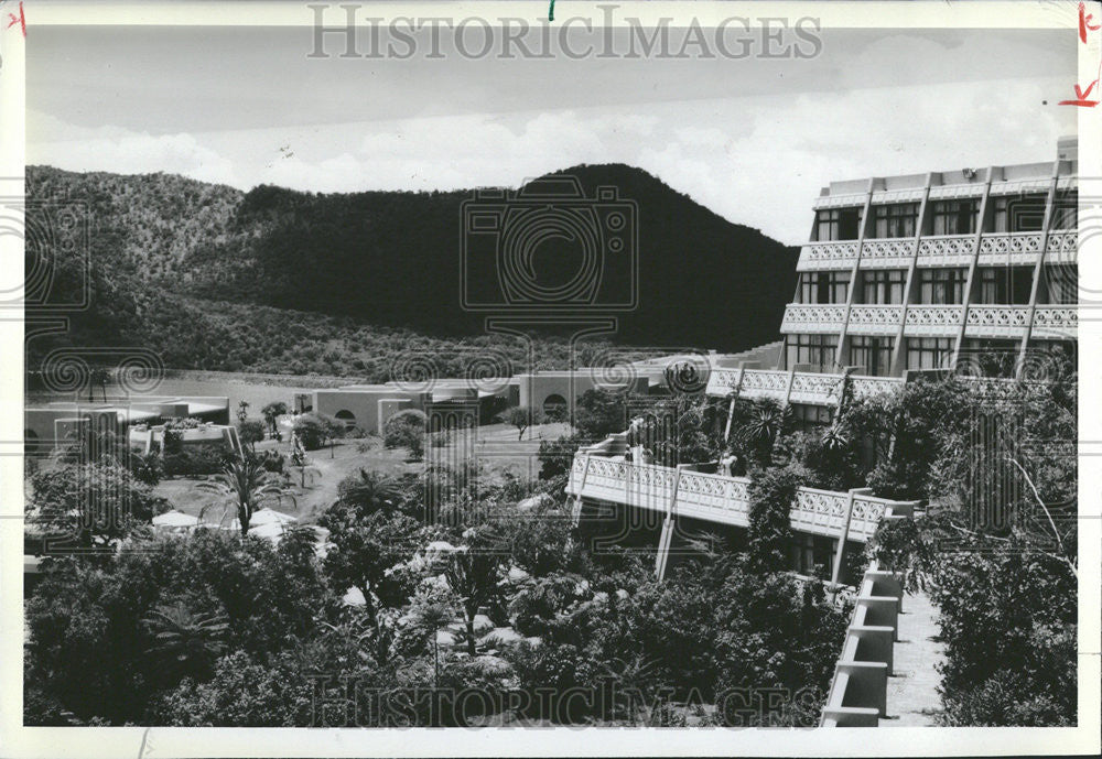 1982 Press Photo Sun City&#39;s Main Hotel - Historic Images