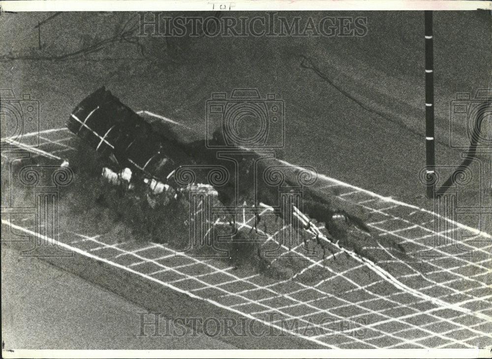 1980 Press Photo B-1 Bomber MX Missile Breakthrough Covering Earth Yuma Arizona - Historic Images