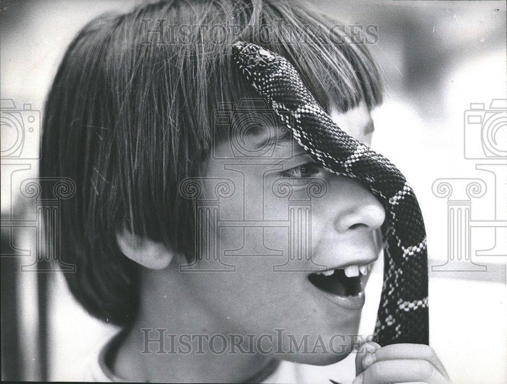 1971 Press Photo Perry Riddle Chicago Ford City Florida King Snakes ...