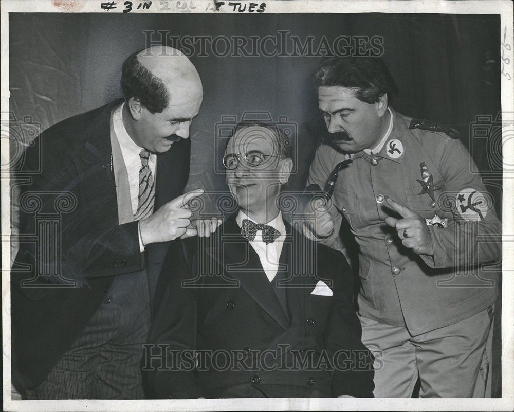 1945 Press Photo Lawyers participated in &quot;What&#39;s cooking&quot; a musicale - Historic Images