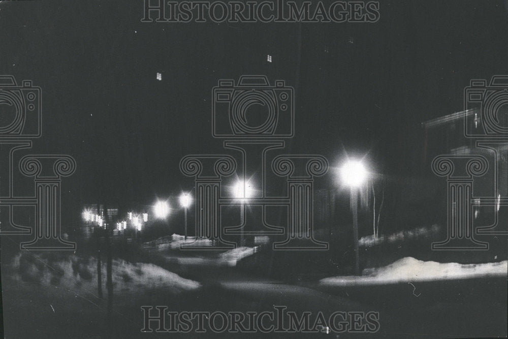 1974 Press Photo Palatine Illinois No Electric Gas Street Lights - Historic Images