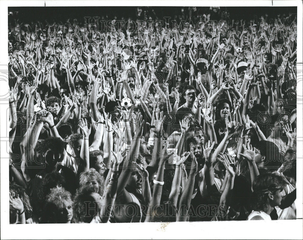 1988 Press Photo ROD STEWART SUPER ROCK FEST - Historic Images