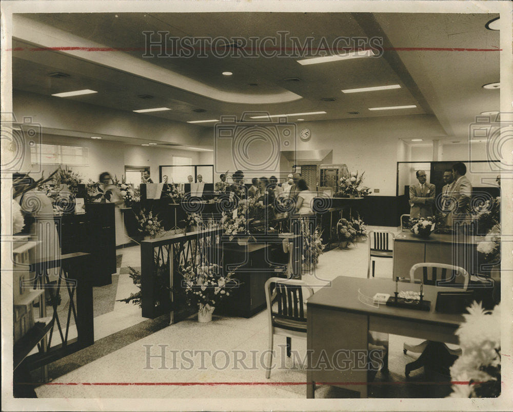 1954 Press Photo Industrial Savings Bank Interior - Historic Images