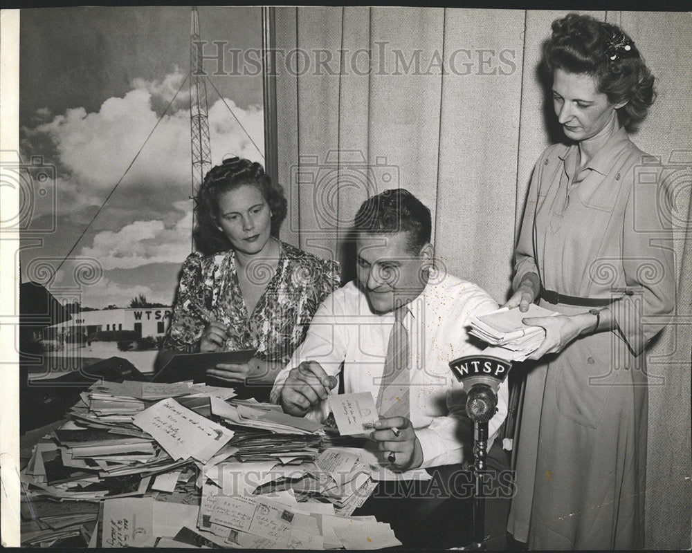 1943 Press Photo WTSP Ms. Jean Allyn, Harrold Falconnies, Mildred La Grange - Historic Images