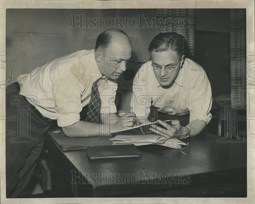 1946 Press Photo New Old Alfred Rath Edwin Eells Pilot Laffey - Historic Images