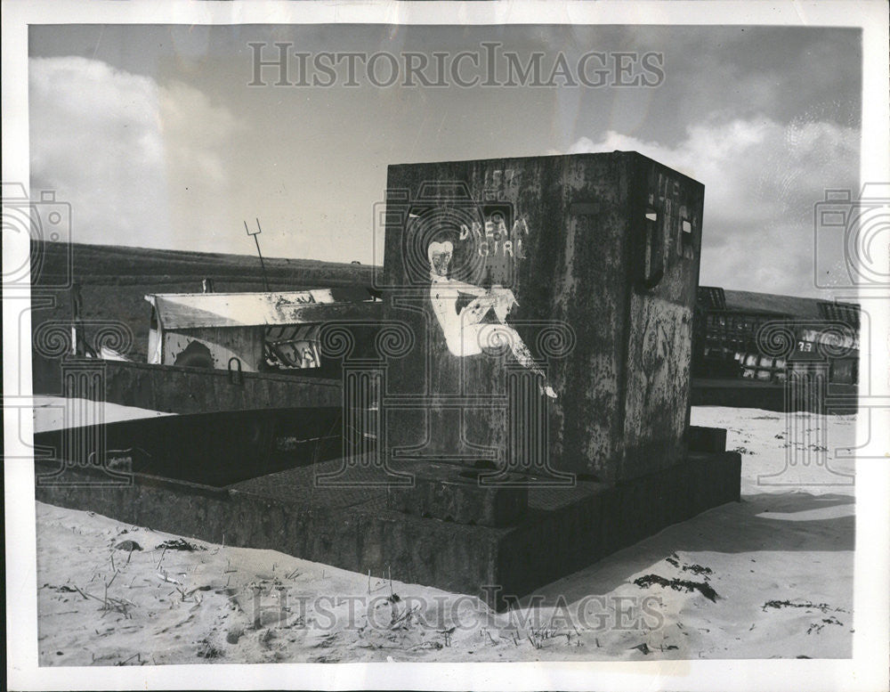 1949 Press Photo Dream Girl Painting, Omaha Beach, Normandy, France - Historic Images