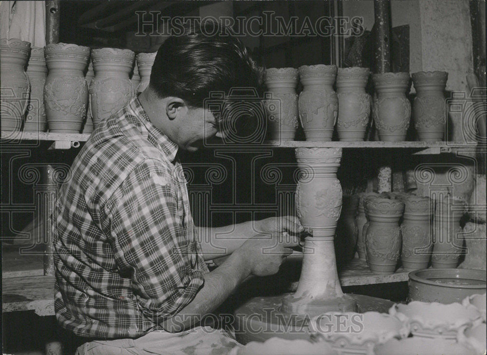 1965 Press Photo Westerwald Ceramics Factory - Historic Images