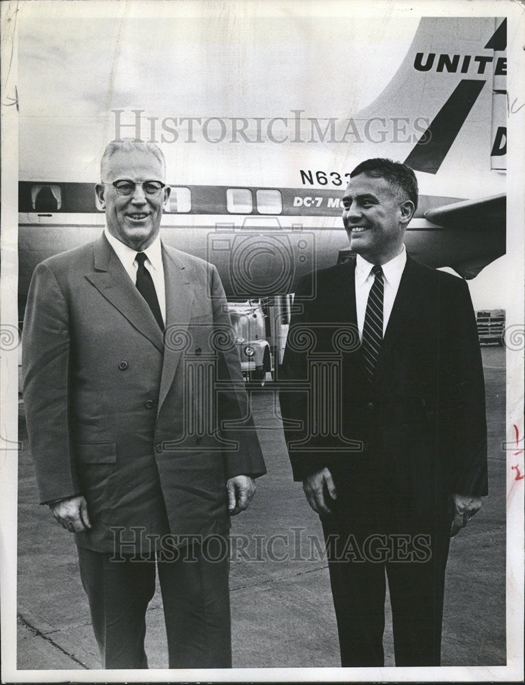 1959 Press Photo Denver Chief Justice warren Washington CU Flight Rumpled - Historic Images