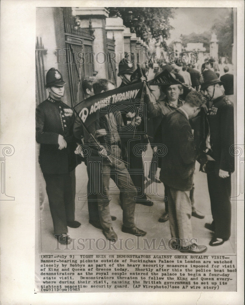 1963 Press Photo Banner-bearing pickets - Historic Images