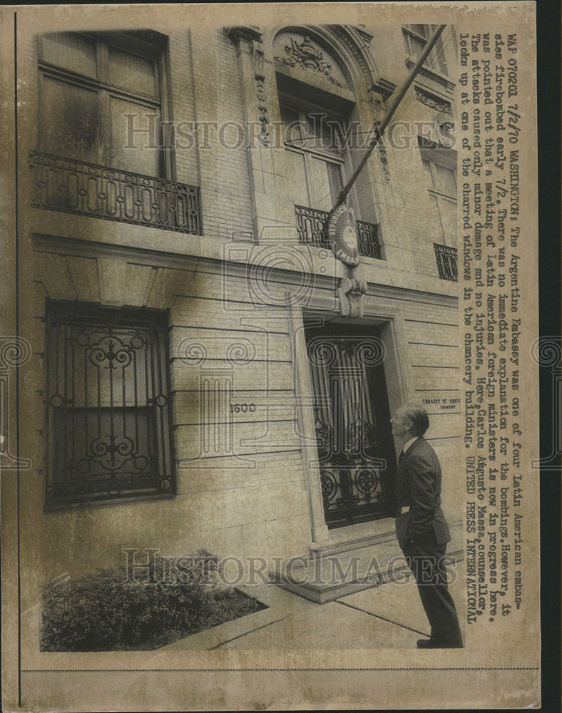 1970 Press Photo Argentine Embassy After Firebombing Washington Counsellor Massa - Historic Images