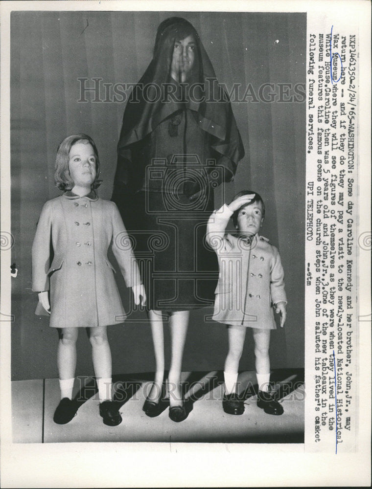 1965 Press Photo Kennedy Family Statues National Historical Museum Washington - Historic Images