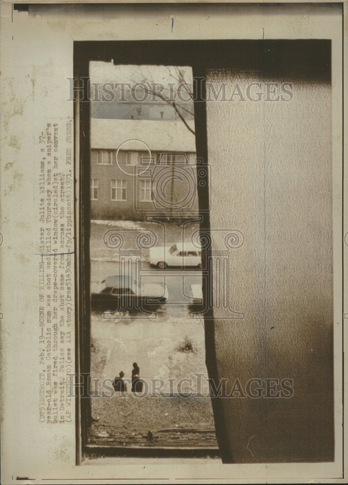 1971 Press Photo window where sniper bullet entered, killed Detroit nun - Historic Images