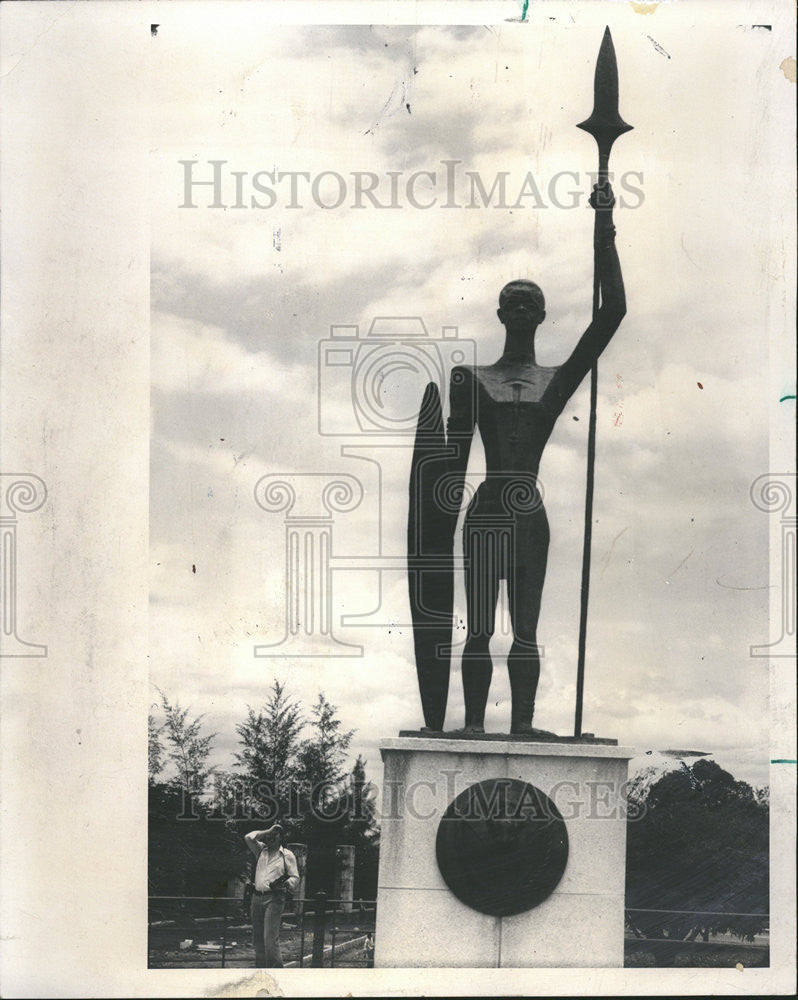 1976 Press Photo King Leopold II Belgium Statue Kinshasa Congo African State - Historic Images