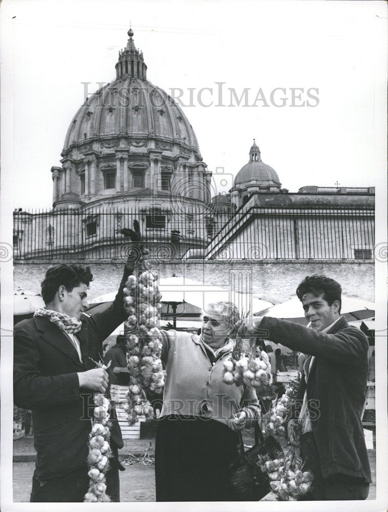 1955 Press Photo Roadside Markets Vatican City Rome Italy - Historic Images