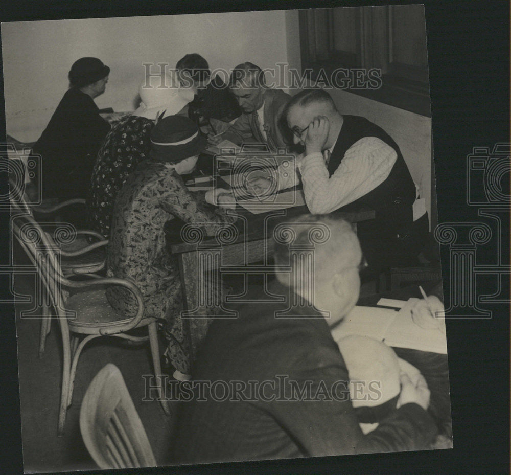 1933 Press Photo Denver People Applying For Home Loans - Historic Images