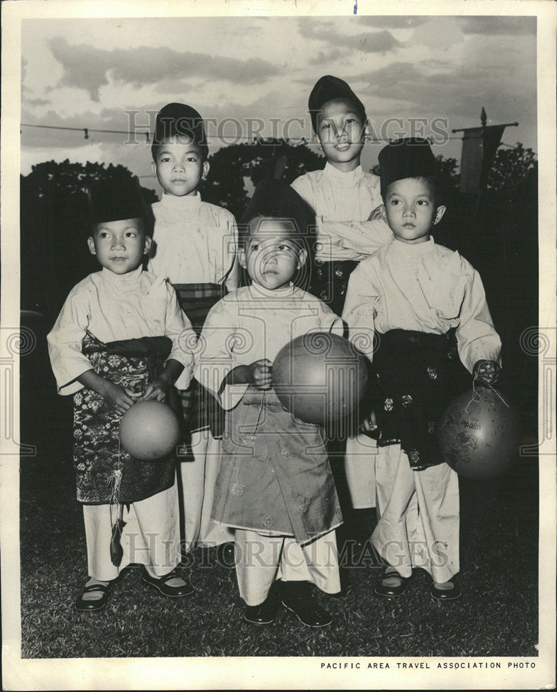 1972 Press Photo Malayan Children Celebrate Hari Raya Puasa - Historic Images