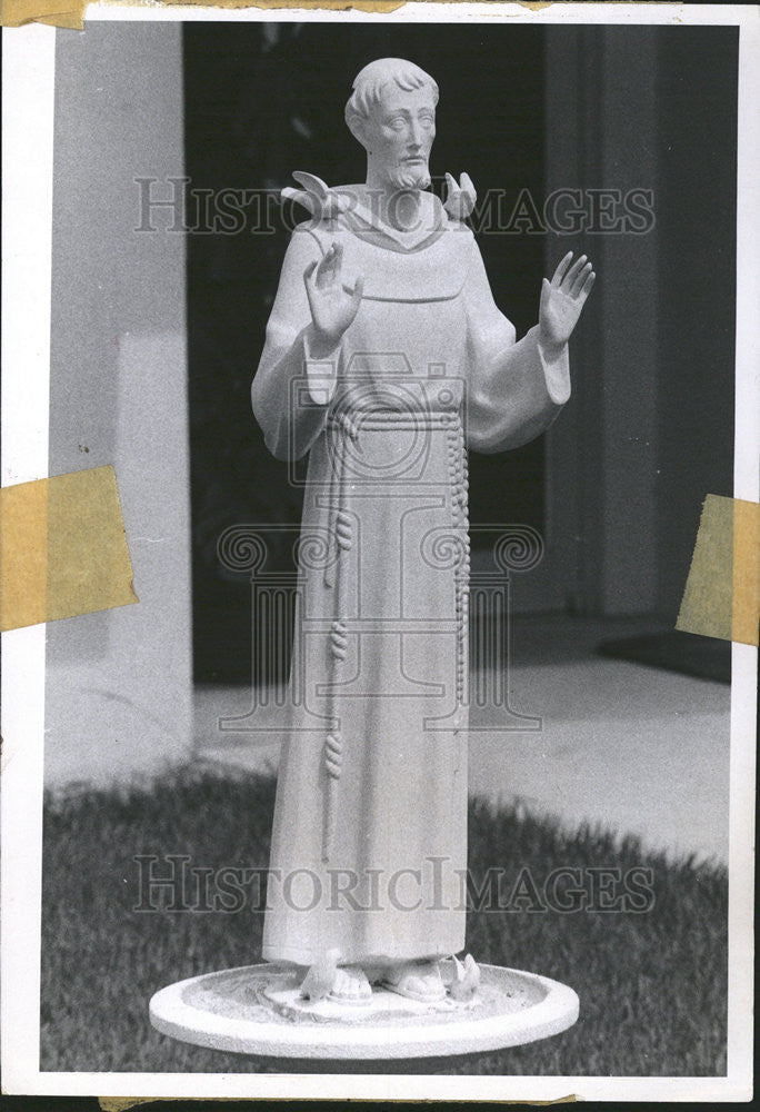 1971 Press Photo Franciscan Center St Francis Of Assissi Statue - Historic Images