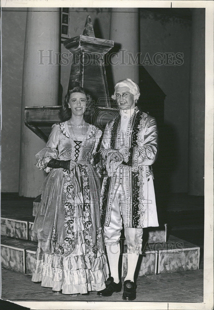 1946 Press Photo Peggy Ferris Adah Robert Busch Etienne Marietta Park Floyd - Historic Images