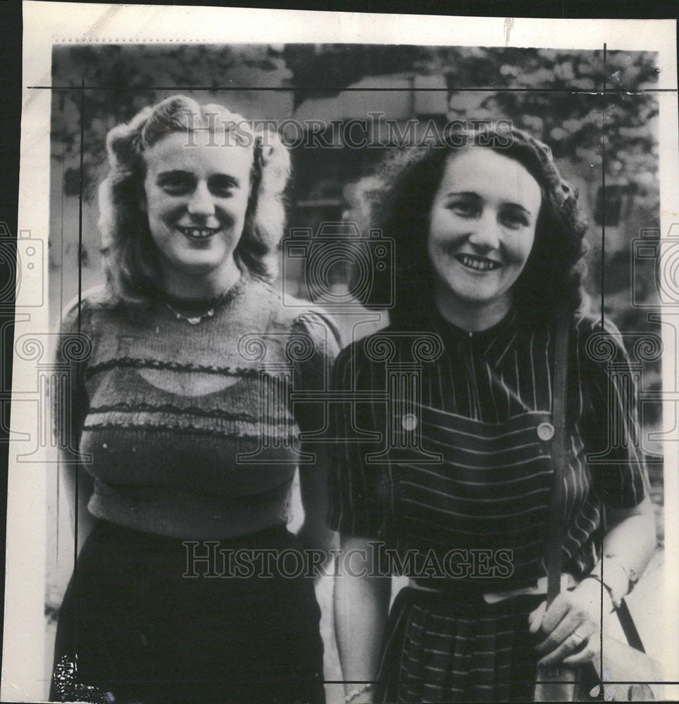 1945 Press Photo Nazi Germany European war Gerda Warko Helen Sesnburg American - Historic Images