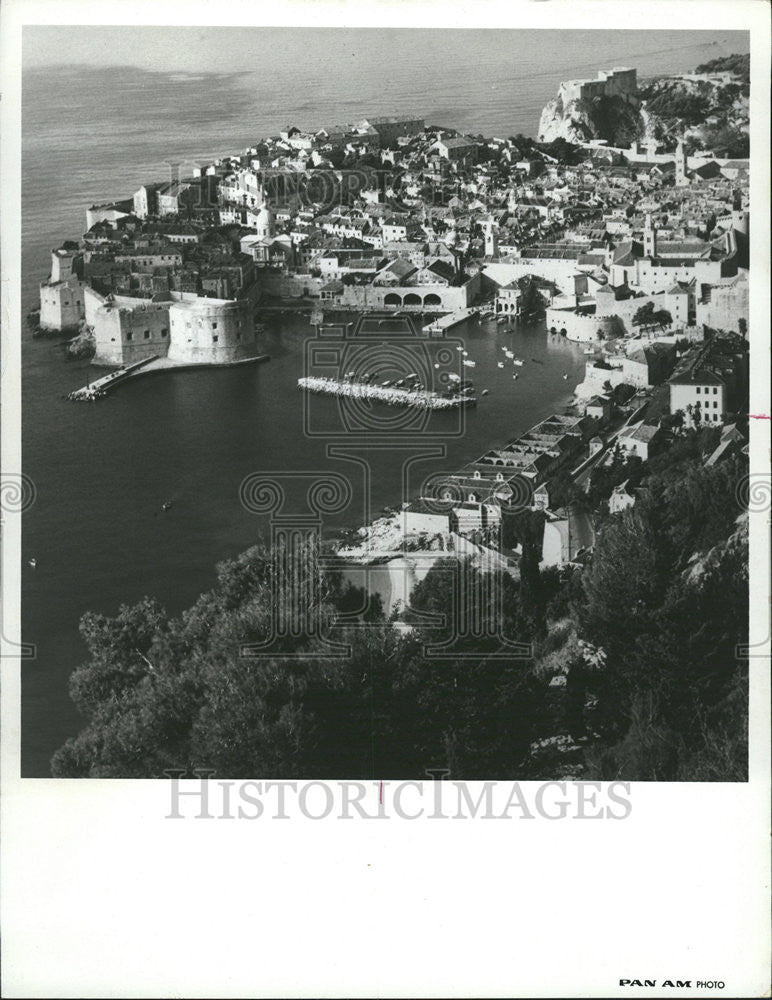 1972 Press Photo Sunny Dalmatian Coast Yugoslavia Brand New Resort Town Clipper - Historic Images