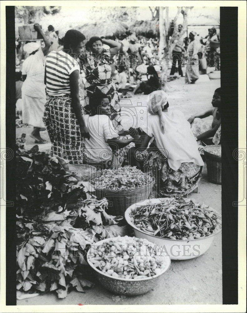 1968 Press Photo Market place major attraction tourists Lome Togo - Historic Images