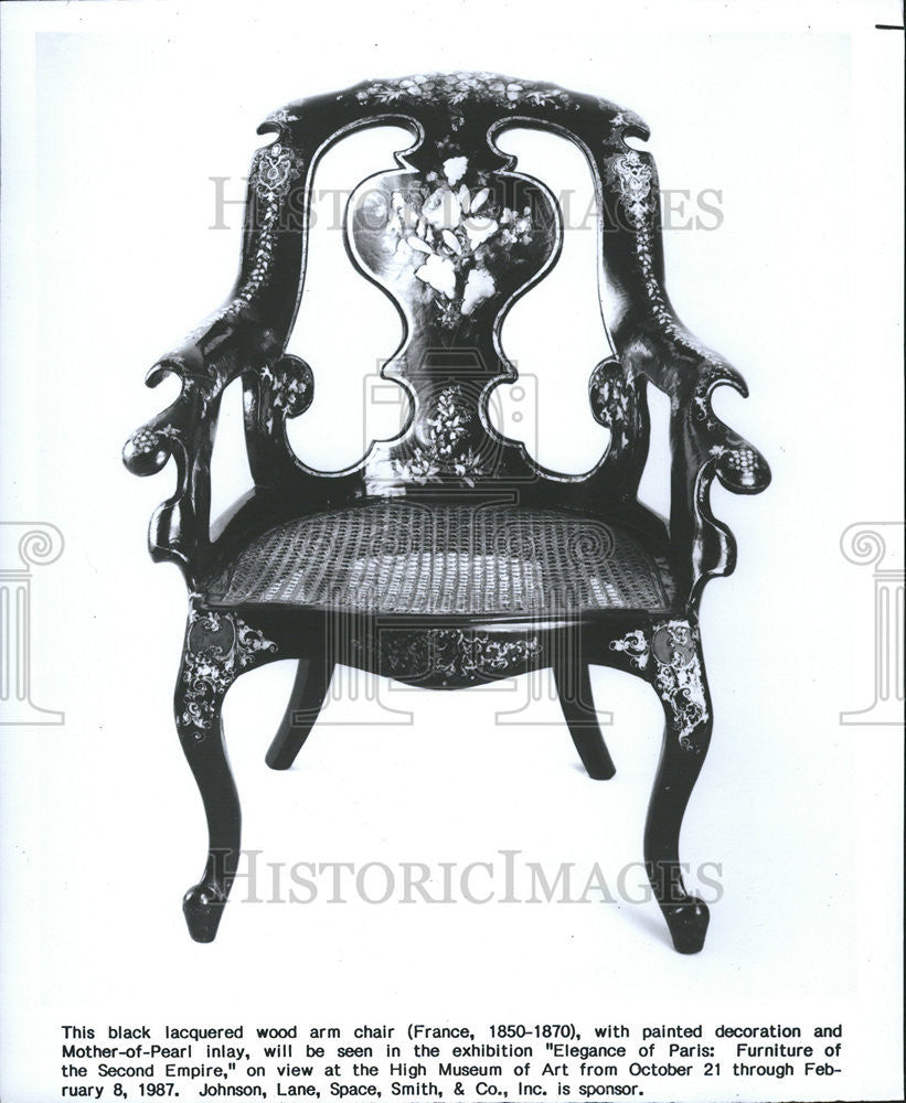 1986 Press Photo Wood Arm Chair Elegance Paris Furniture Exhibition Museum Art - Historic Images