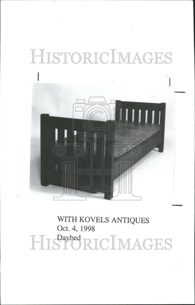 1998 Press Photo Furniture modern beds mattress solid base wooden slats sprung - Historic Images