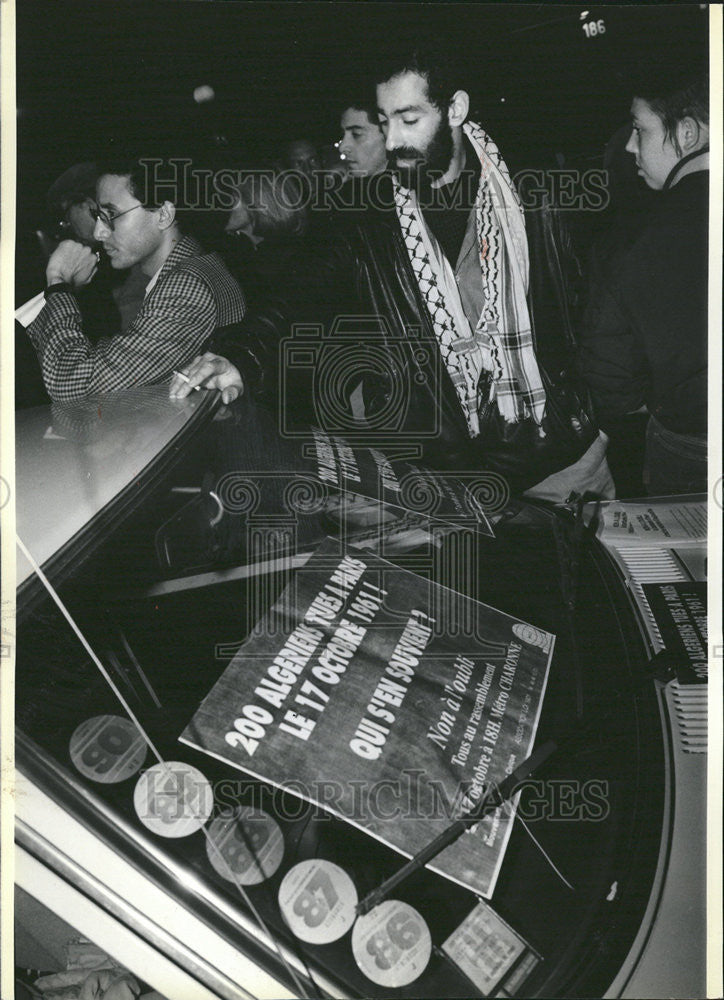 1990 Press Photo Protest Muslim Population Paris France - Historic Images