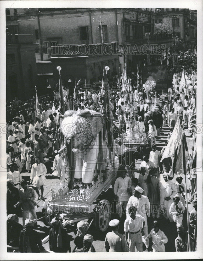 1957 Press Photo Jainas Procession in Calcutta, India - Historic Images