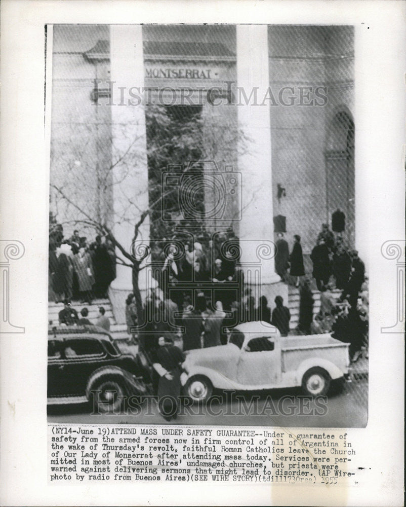 1955 Press Photo Argentina armed forces Control Roman Catholics Church Buenos - Historic Images