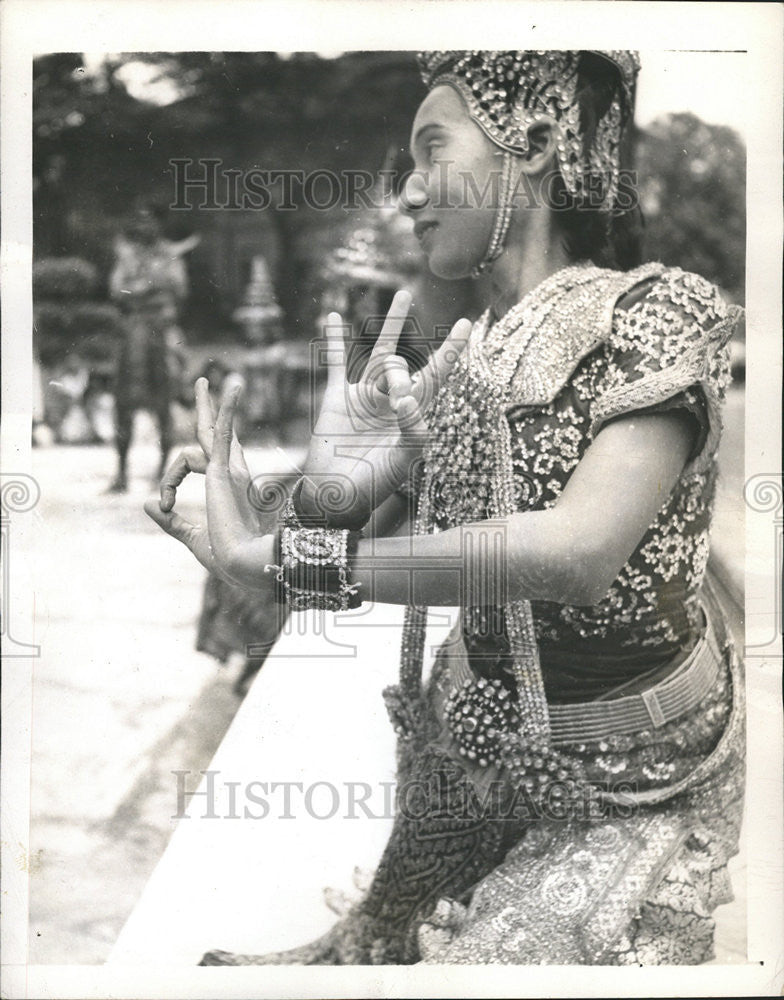 1946 Press Photo Siamese Position Principal Classical Dancing Feature Hands - Historic Images