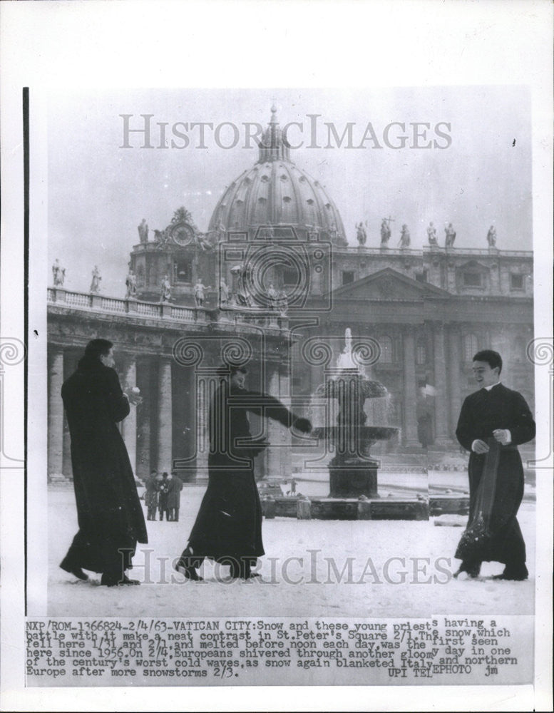 1963 Press Photo Snow St.Peter Square Europe Snowstorm gloomy melted - Historic Images