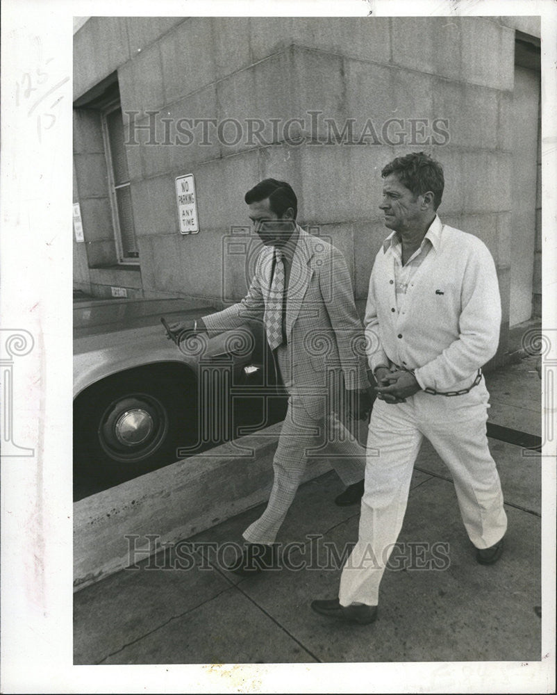 1978 Press Photo Alan Abraham FBI custody January Tarpon Springs convict - Historic Images