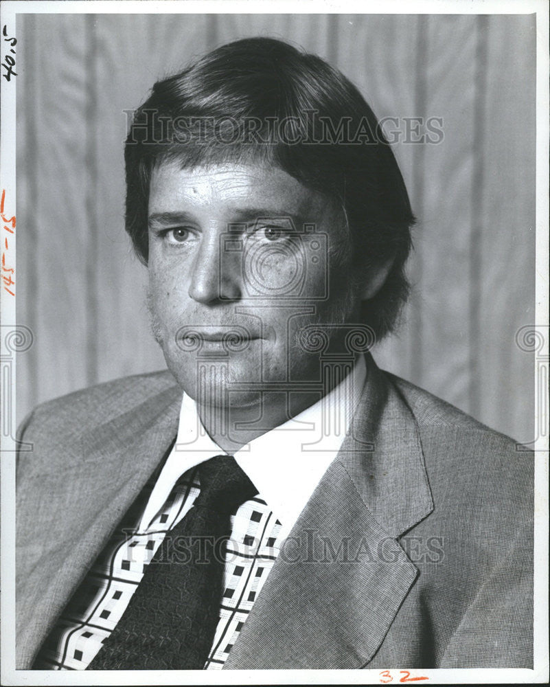 1975 Press Photo Ned Agee Jr., Chief Advance Planning - Historic Images