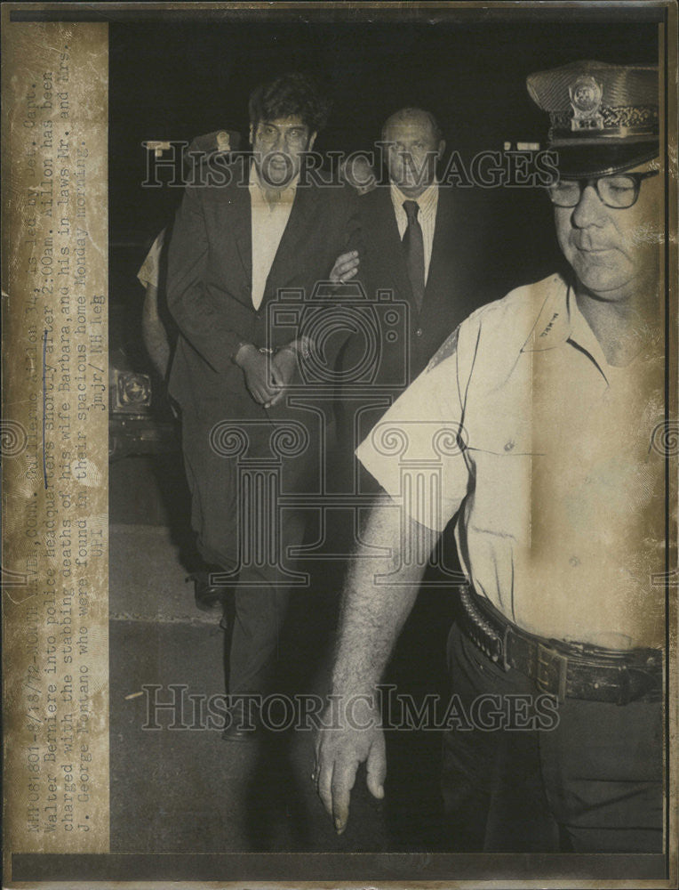 1972 Press Photo Guillermo AIllon arrested by Capt. Walter Berniere - Historic Images