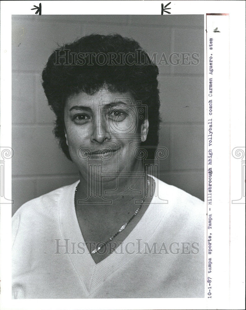 1987 Press Photo Carmen Aguero coach of the Hillsborough volleyball coach. - Historic Images